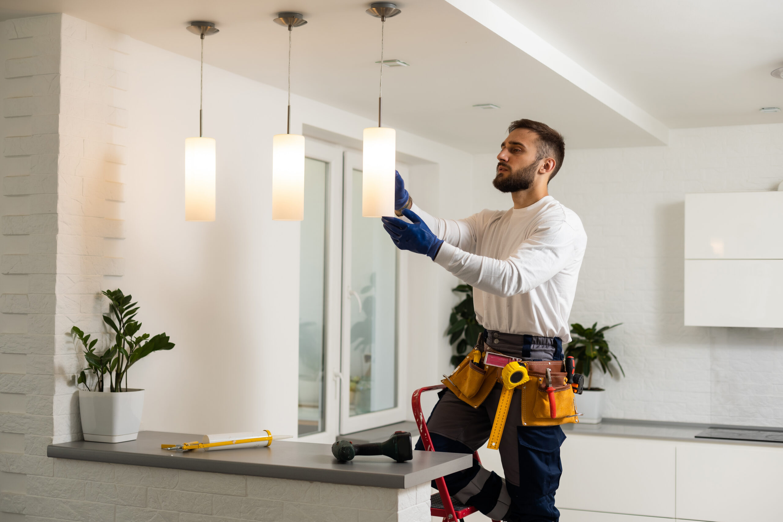 How to fix flickering lights in Fort Worth homes safely